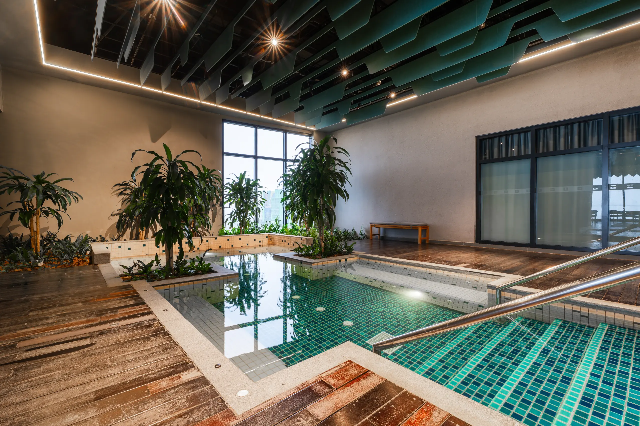 Jacuzzi Pool 2